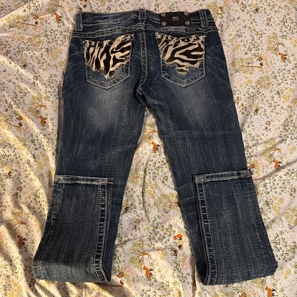Miss Me Signature-Rise Skinny Jeans Cow Hide Pockets - Picture 2 of 10
